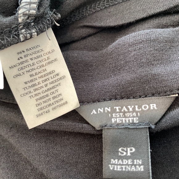 ANN TAYLOR BLACK FAUX WRAP TOP SIZE SMALL PETITE NWOTS! - Picture 16 of 16